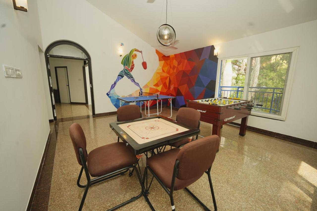Bay Breeze Suites Csennai Kültér fotó