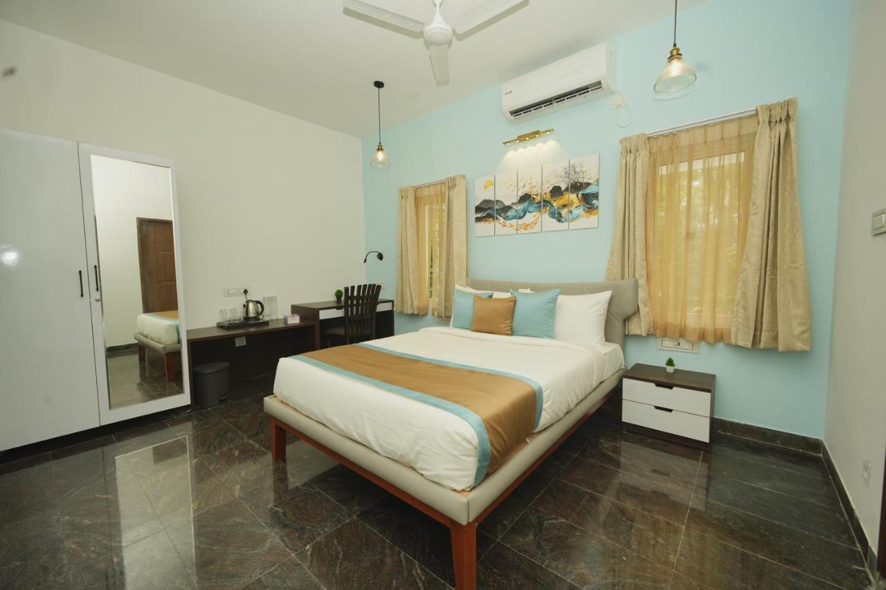 Bay Breeze Suites Csennai Kültér fotó