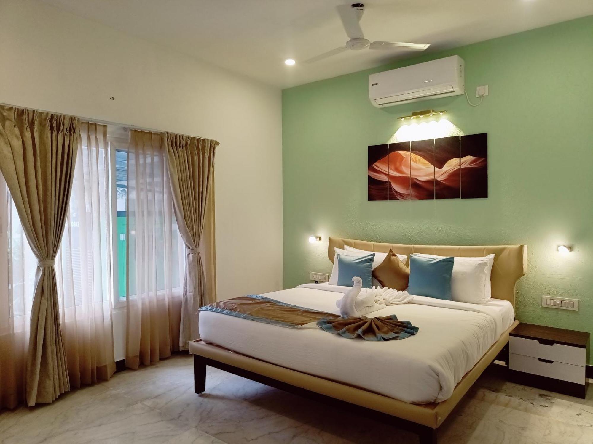 Bay Breeze Suites Csennai Kültér fotó
