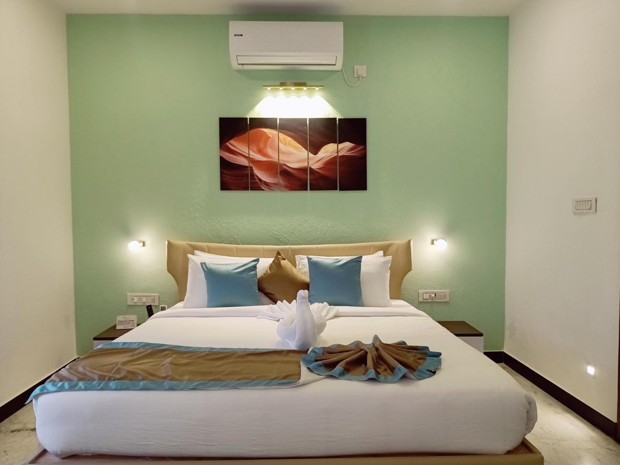 Bay Breeze Suites Csennai Kültér fotó