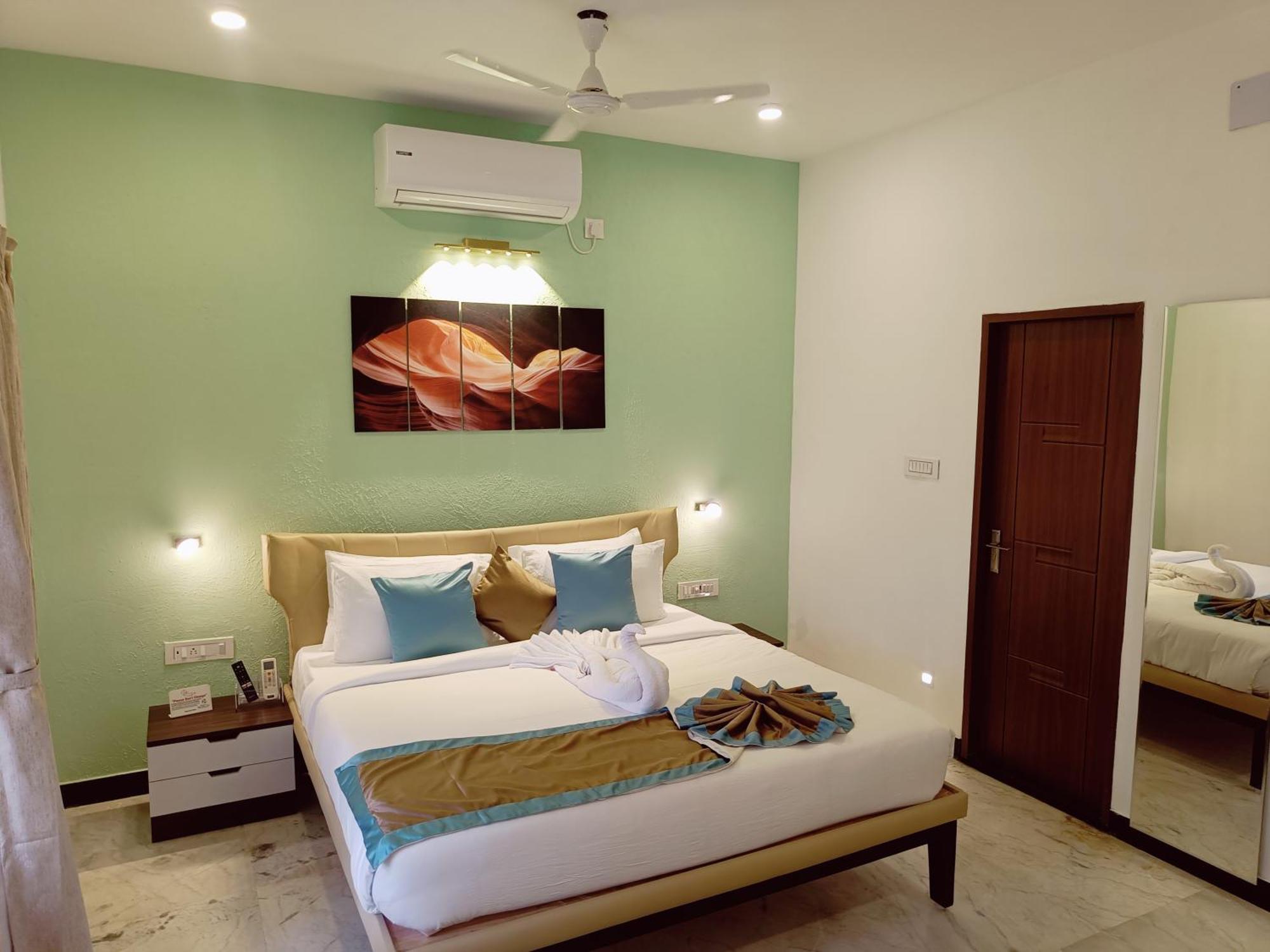 Bay Breeze Suites Csennai Kültér fotó