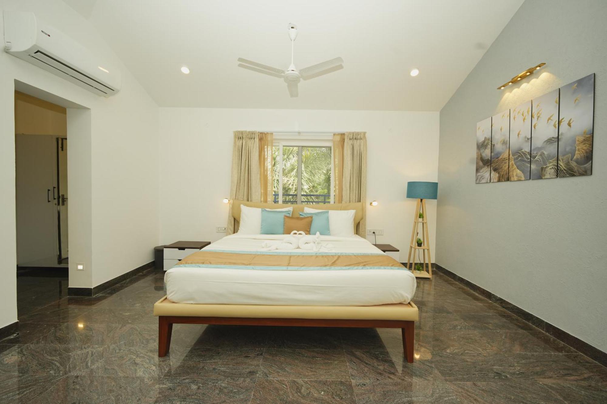 Bay Breeze Suites Csennai Kültér fotó