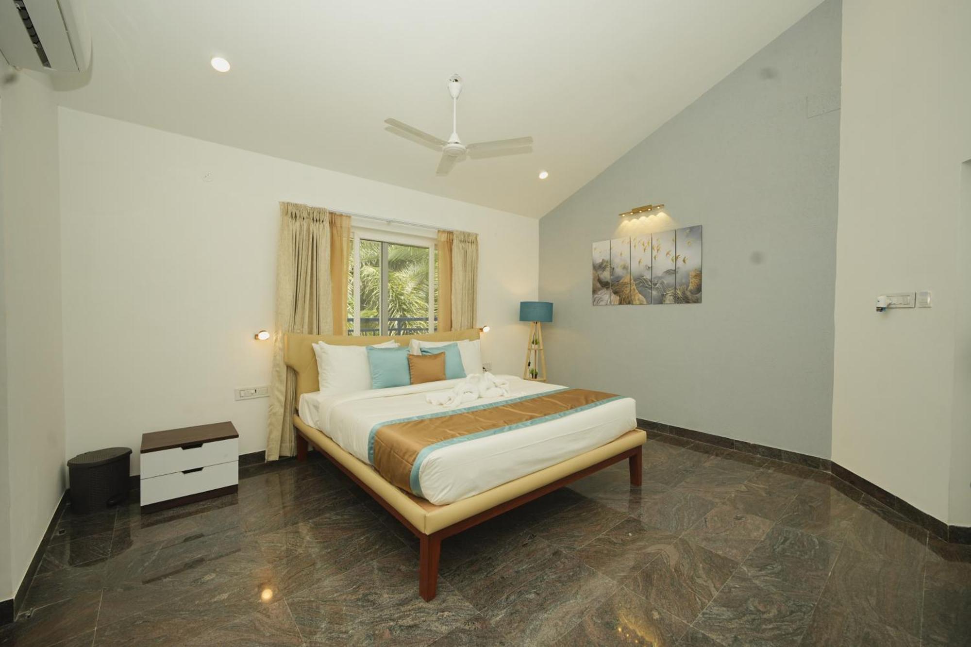Bay Breeze Suites Csennai Kültér fotó
